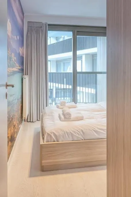 Stunning Apartment In Ostend With Free Parking